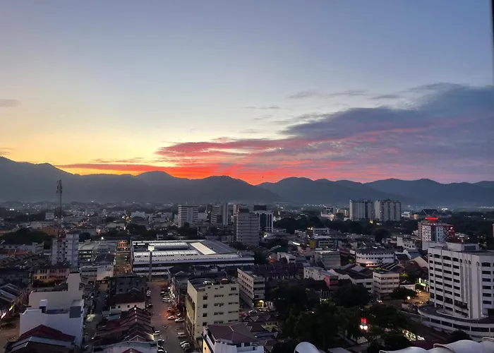 The Octagon Ipoh By Yan\'S Home - 2 Mins Walk To Famous Eateries